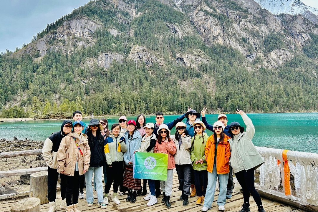 【私家团】拉萨+林芝+波密然乌+大峡谷+朗县+加查+山南拉姆拉错+羊湖+日喀则+珠穆朗玛峰+纳木错13日游