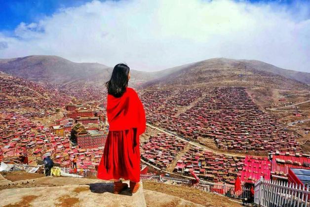 成都出发-色达五明佛学院-稻城亚丁-然乌-林芝-拉萨10日拼车游