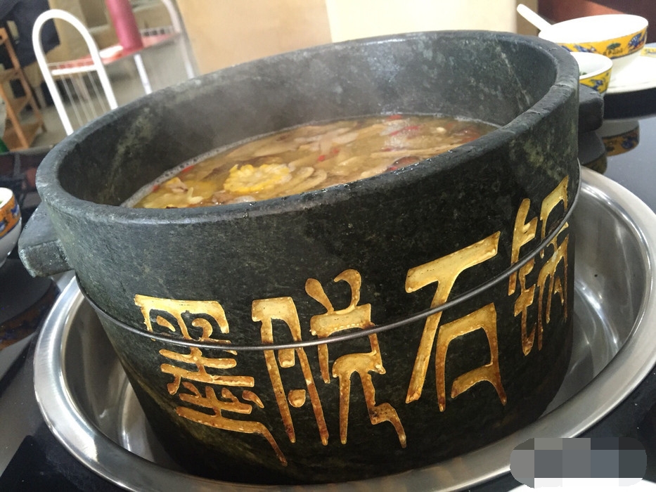 墨脱石锅鸡